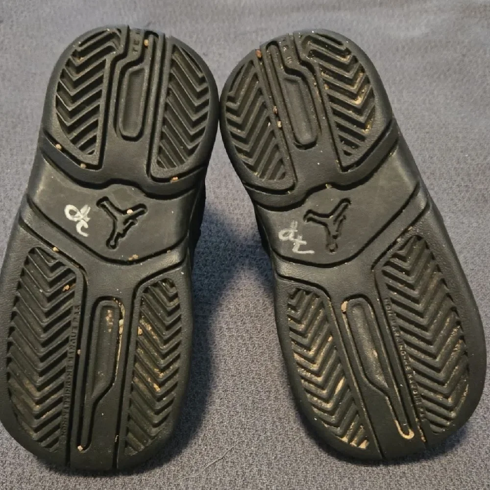 Baby Jordan Black Suede Sneakers with Velcro Strap - Picture 6 of 6